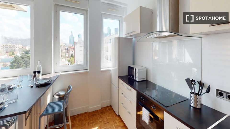 Double room Paris, 4 beds, 90m² — photo 6