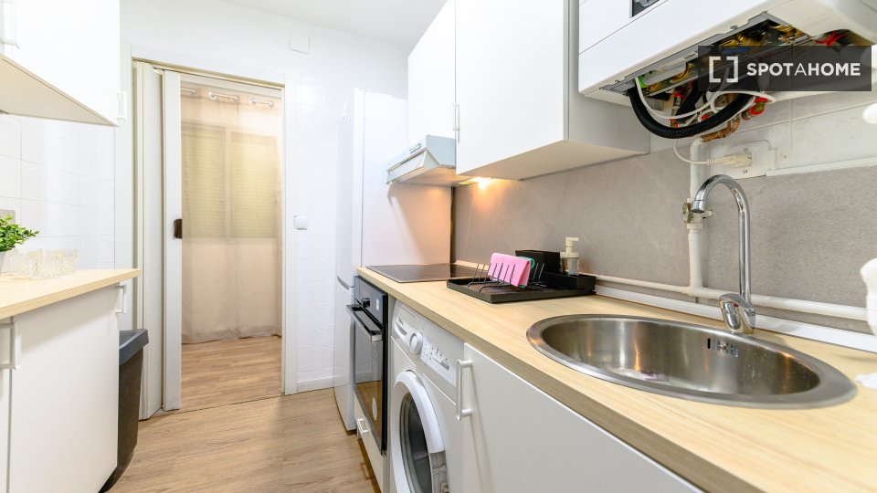 Double room Madrid, 4 beds — photo 18