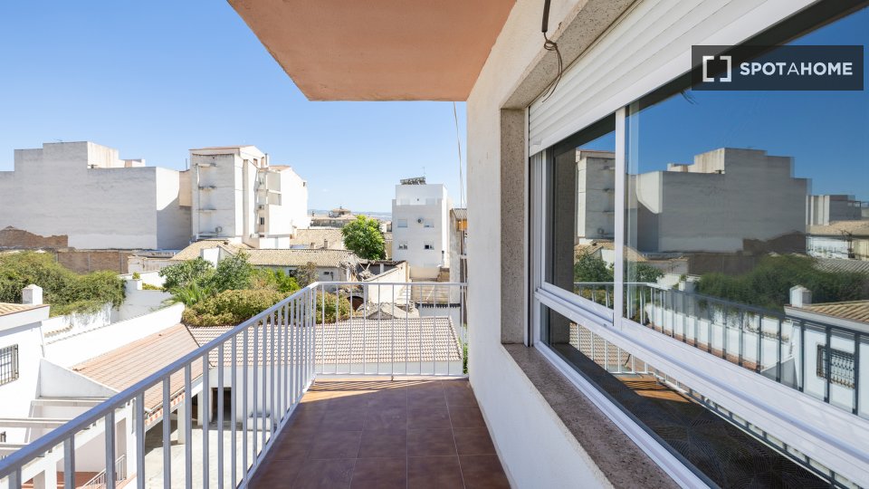 Apartment Granada, 4 beds, 114m² — photo 7