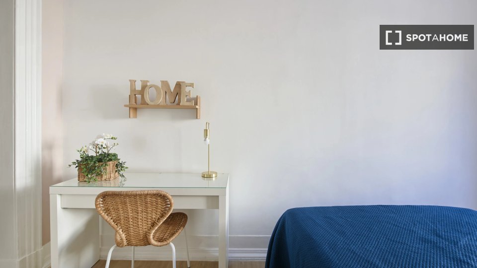 Double room Lisbon, 9 beds — photo 12