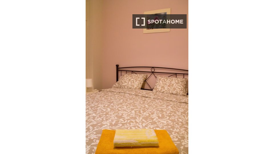 Double room Athens, 2 beds — photo 3