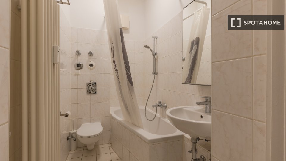 Double room Berlin, 8 beds, 49m² — photo 5