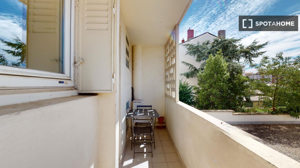 Double room Lyon, 15 beds — photo 4