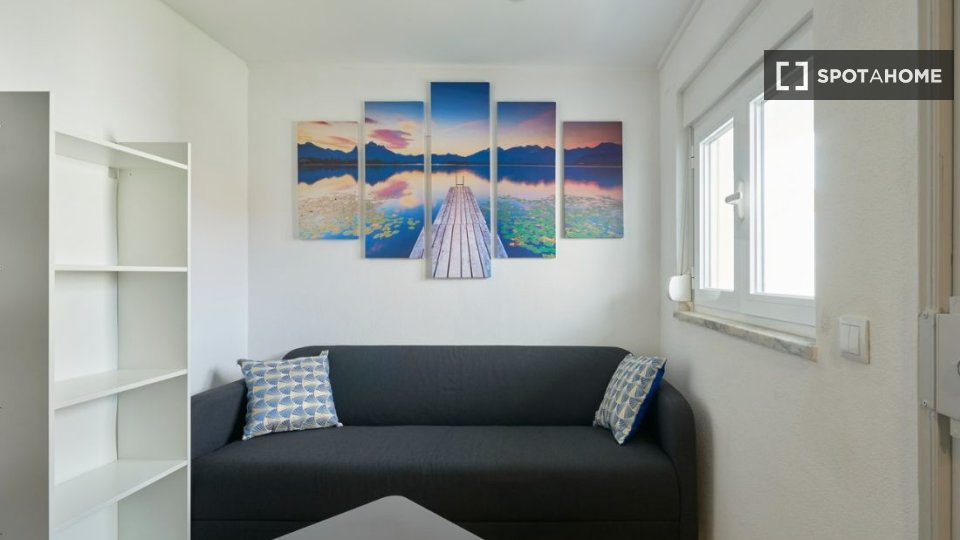 Apartment mono Lisbon — photo 14