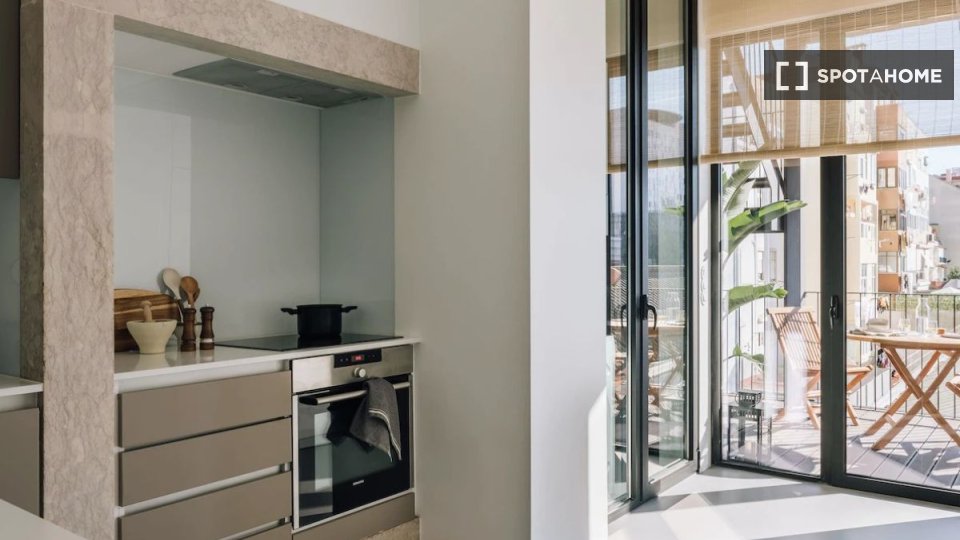 Apartment Lisbon, 2 beds — photo 13