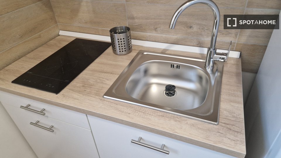 Double room Turin, 1 bed, 28m² — photo 4