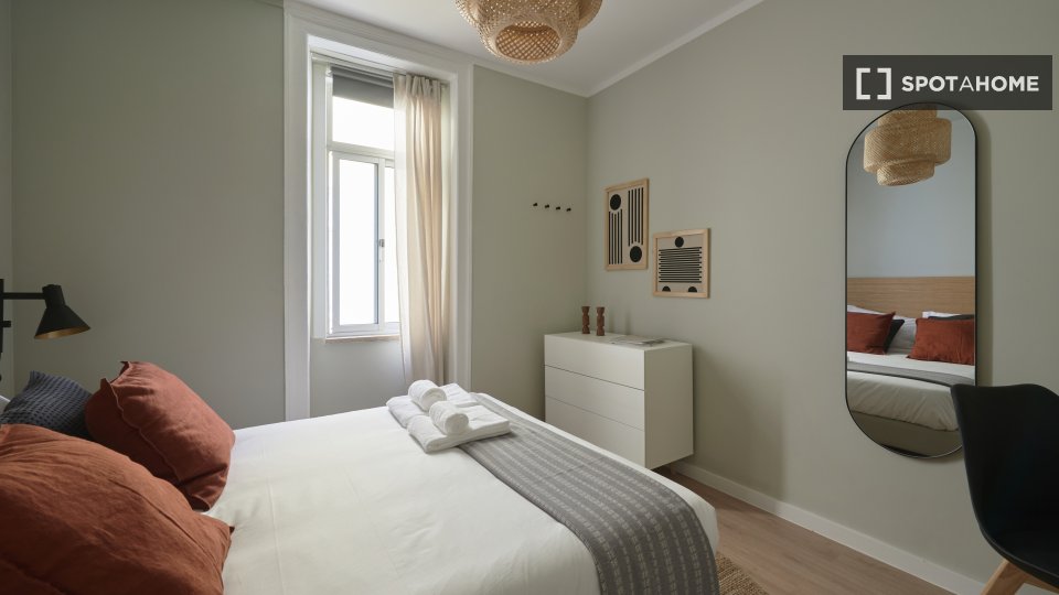 Double room Lisbon, 12 beds — photo 19