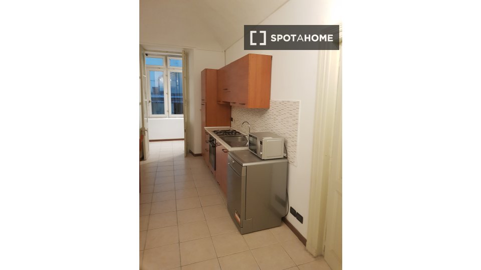 Double room Turin, 5 beds, 122m² — photo 5
