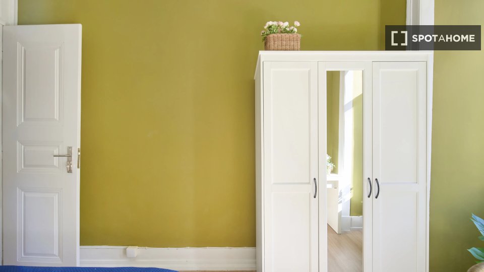 Double room Lisbon, 9 beds — photo 13