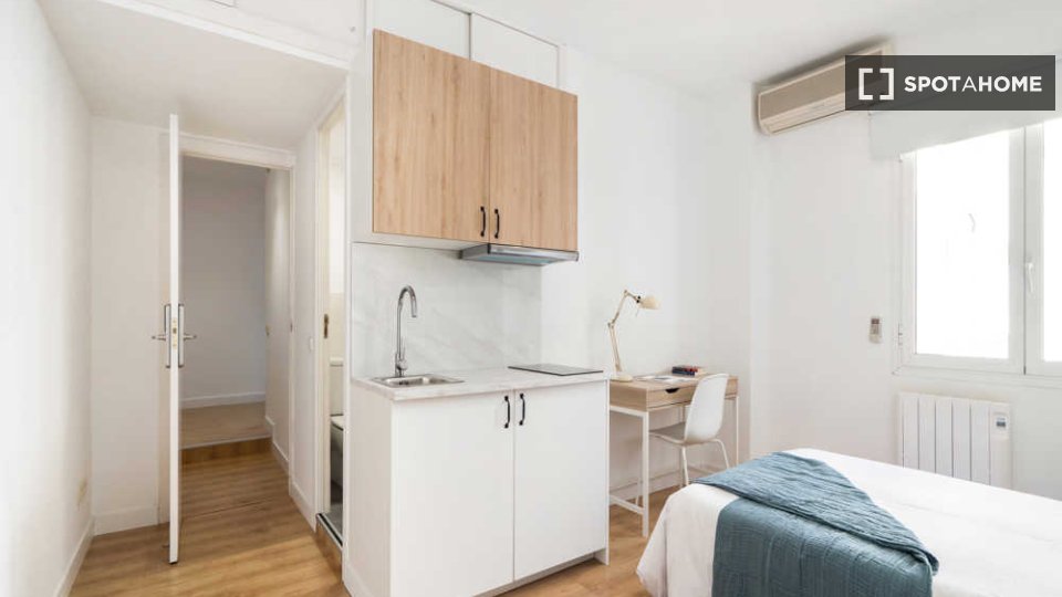 Habitación en piso compartido de 8 habitaciones, Goya, Madrid