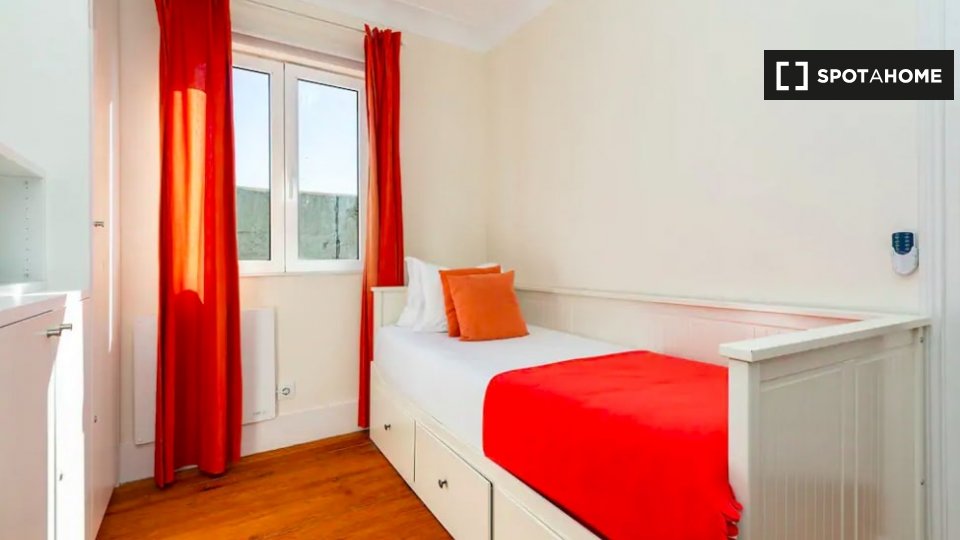 Apartment Lisbon, 6 beds — photo 5