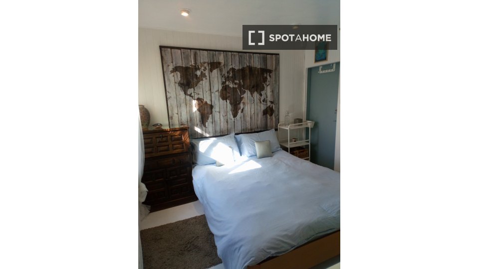 Double room Dublin, 4 beds, 1800m² — photo 14
