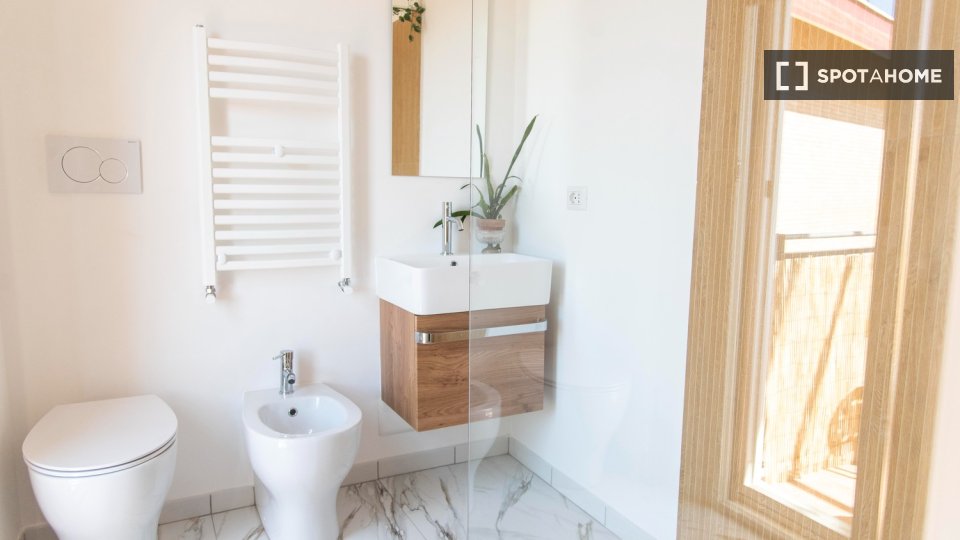 Double room Rome, 4 beds — photo 11