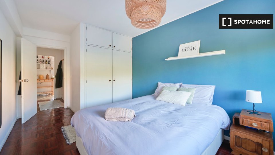 Double room Lisbon, 2 beds — photo 12