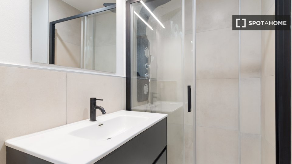 Apartment Milan, 1 bed, 45m² — photo 2