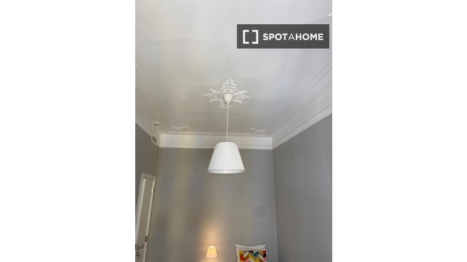 Double room Lisbon, 5 beds, 85m² — photo 24