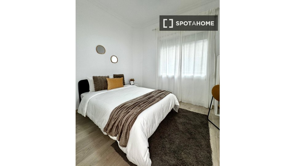 Double room Madrid, 5 beds — photo 12