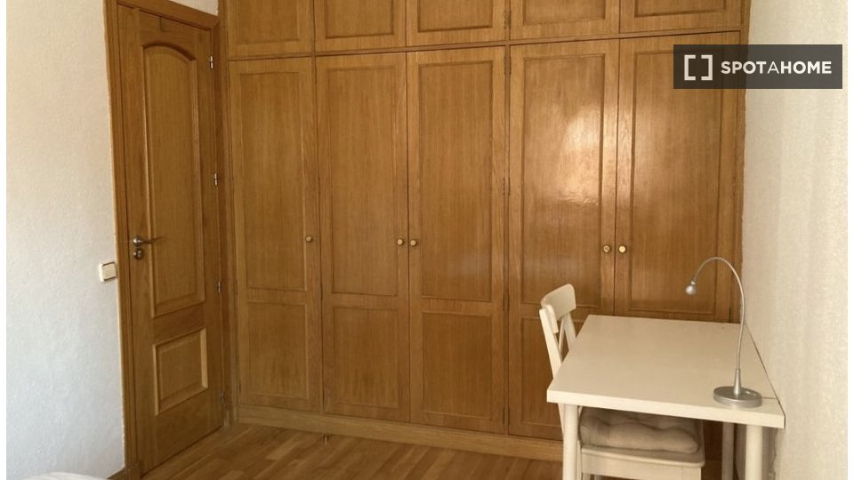 Habitación en piso compartido en alquiler en Almenara, Madrid