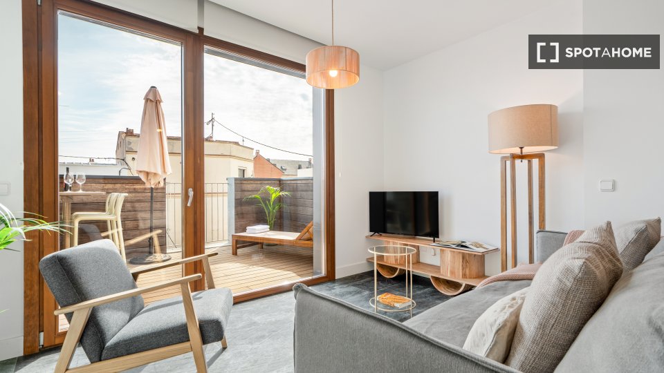 Apartamento de 2 dormitorios en alquiler en Berruguete, Madrid