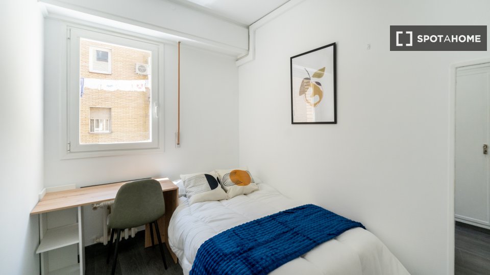 Double room Madrid, 7 beds — photo 3
