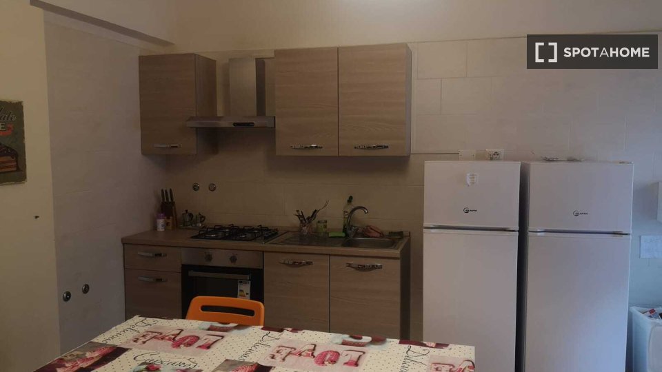 Double room Naples, 5 beds — photo 6