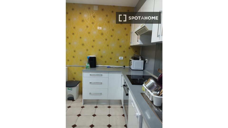 Double room Valencia, 5 beds, 160m² — photo 19