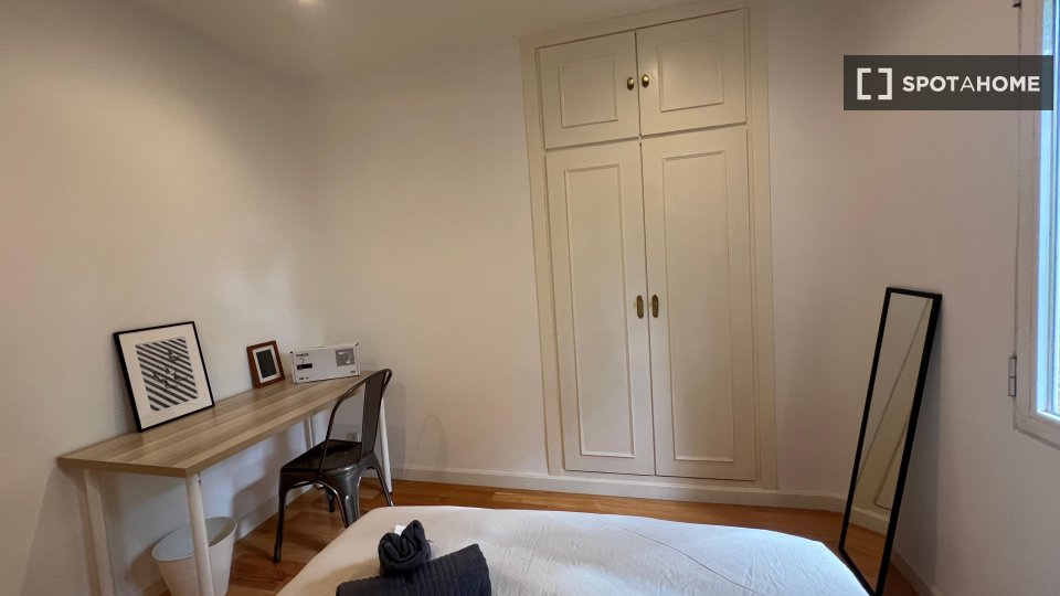 Double room Madrid, 8 beds — photo 3