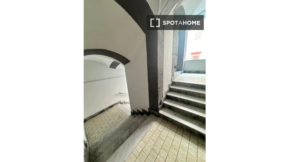 Monolocale in affitto a San Lorenzo, Napoli - in Naples