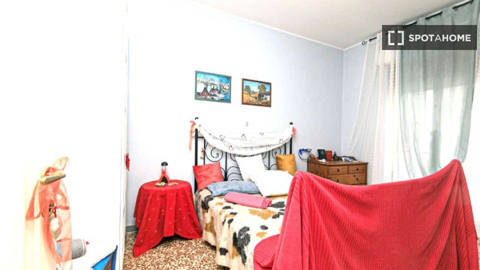 Double room Genoa, 3 beds — photo 53