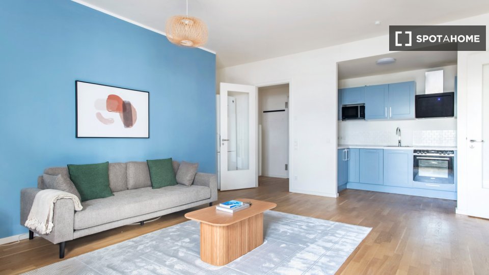 Apartment Berlin, 2 beds, 81m² — photo 1