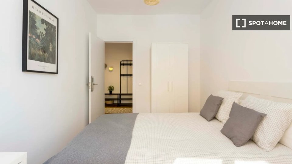 Double room Barcelona, 5 beds — photo 8
