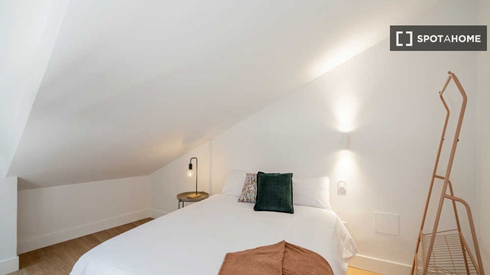 Double room Madrid, 16 beds — photo 36