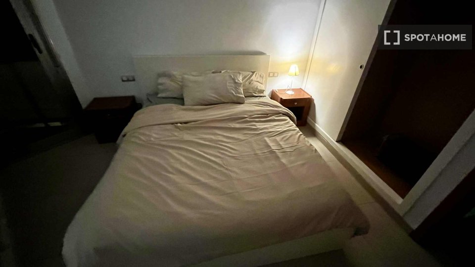 Double room Palma_De_Mallorca, 2 beds, 83m² — photo 21
