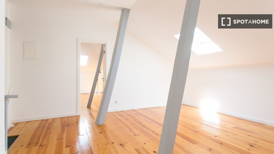 Double room Lisbon, 8 beds — photo 10