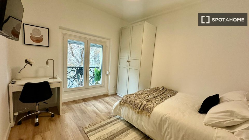 Double room Madrid, 7 beds — photo 2