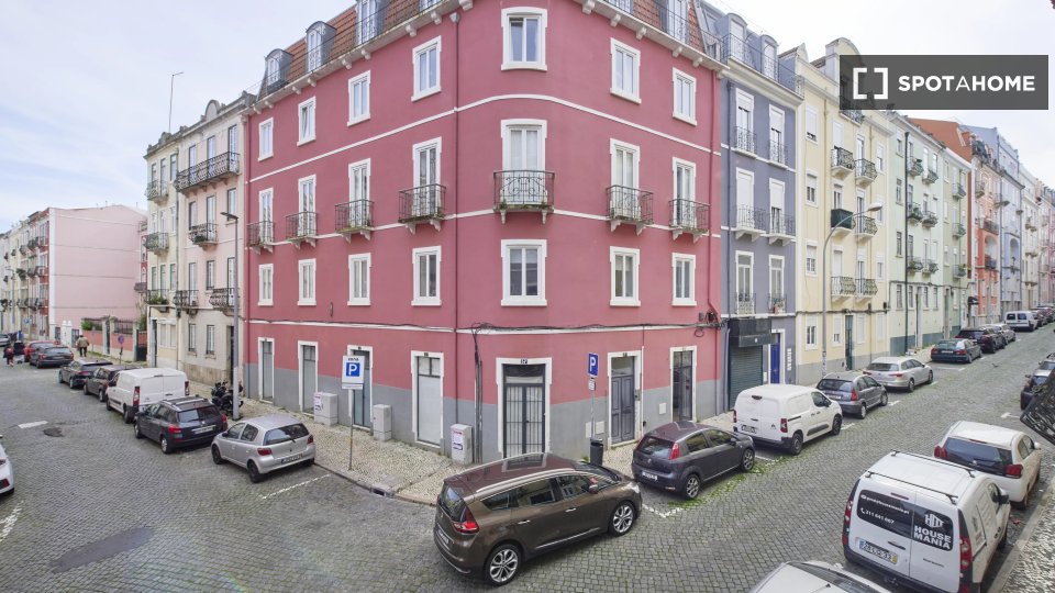 Double room Lisbon, 4 beds — photo 15