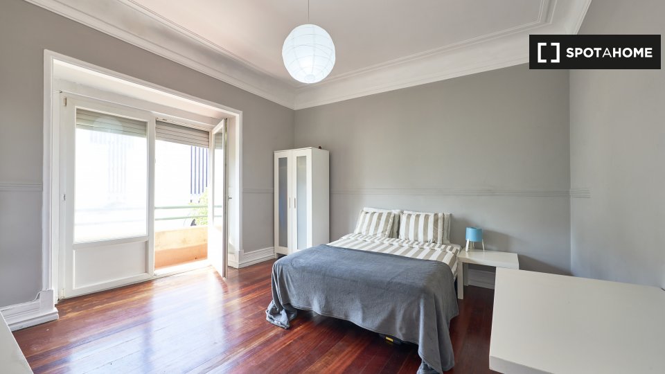 Double room Lisbon, 8 beds — photo 1