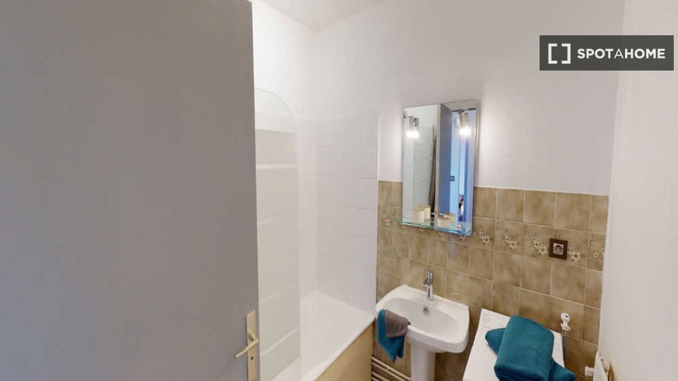 Double room Lyon, 4 beds, 90m² — photo 7