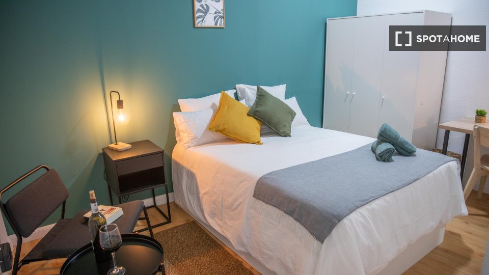 Double room Madrid, 4 beds, 90m² — photo 25