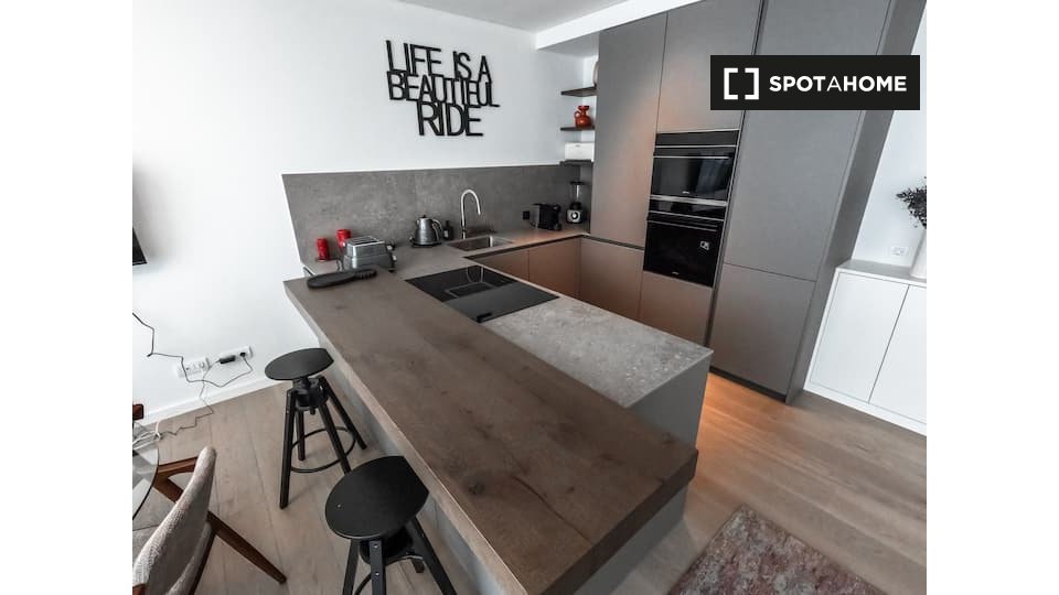 Apartment Lisbon, 1 bed — photo 17