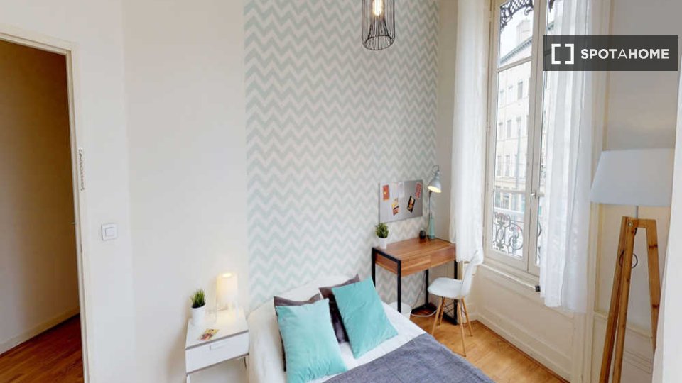 Double room Lyon, 4 beds, 110m² — photo 5