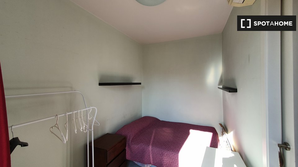 Double room Madrid, 2 beds — photo 2