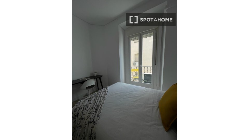 Double room Madrid, 9 beds — photo 5