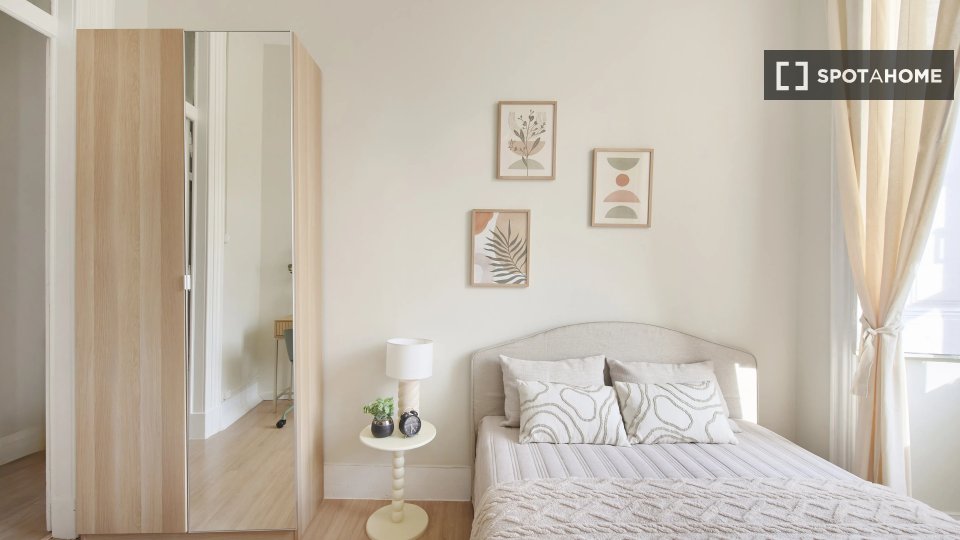 Double room Lisbon, 9 beds — photo 2