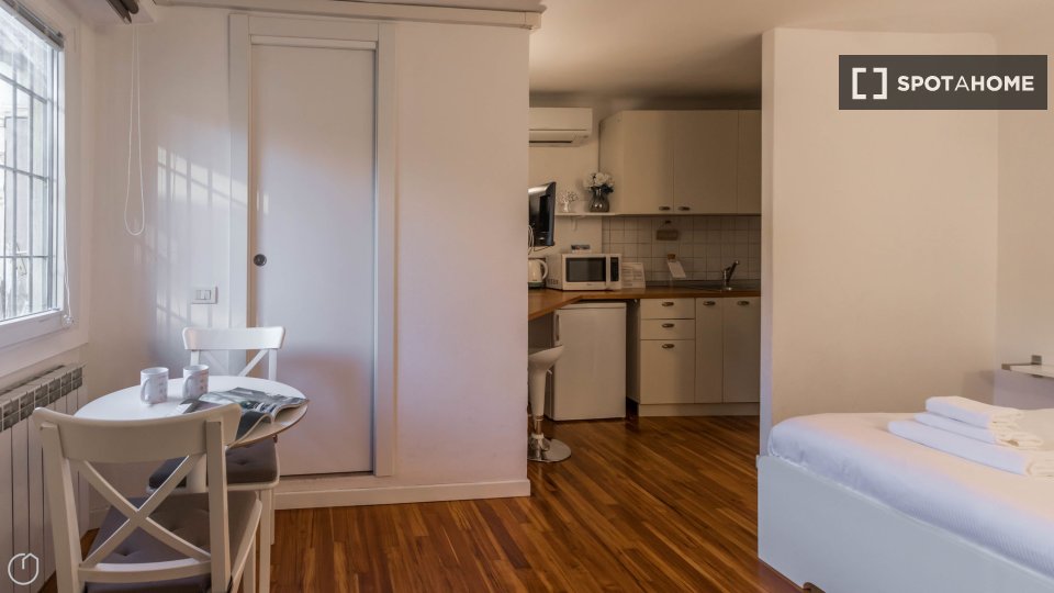 Apartment Milan, 1 bed, 30m² — photo 11