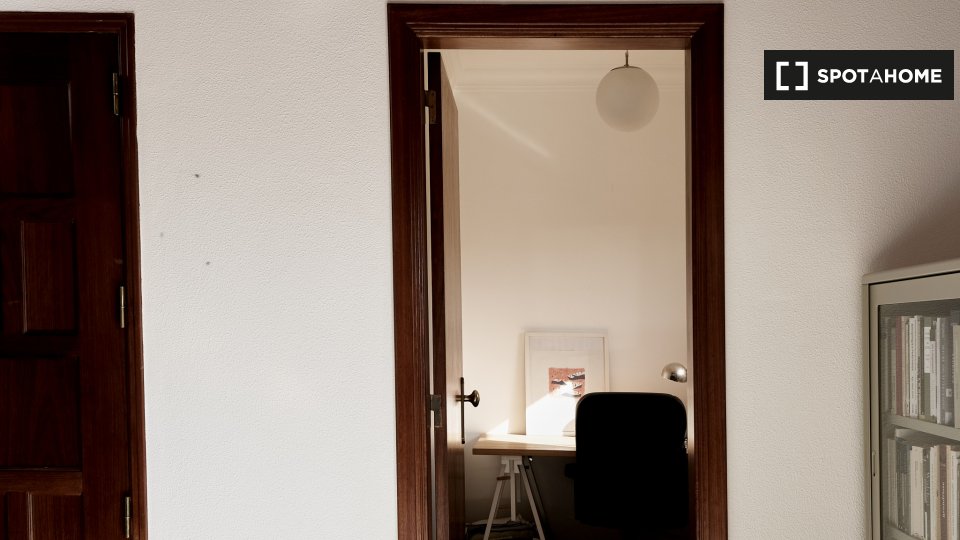 Apartment Lisbon, 1 bed, 60m² — photo 14