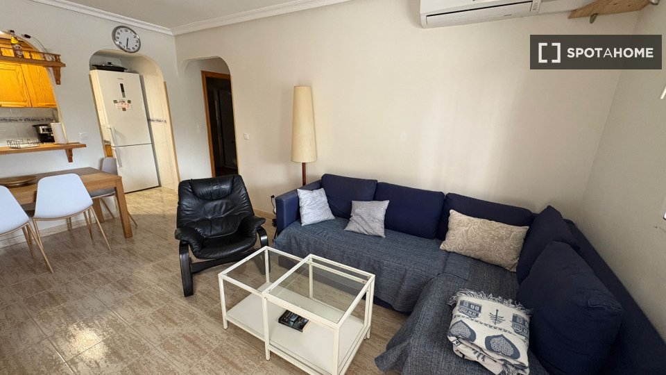 Apartment Alicante, 2 beds, 60m² — photo 17