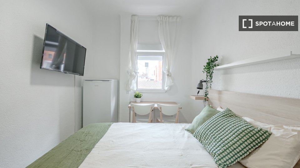 Double room Madrid, 4 beds — photo 5