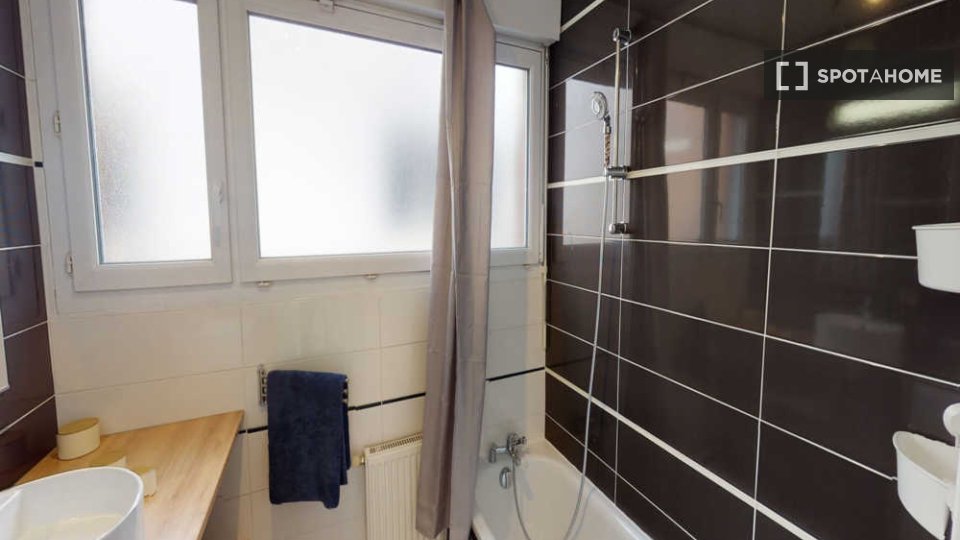 Double room Paris, 6 beds, 140m² — photo 25