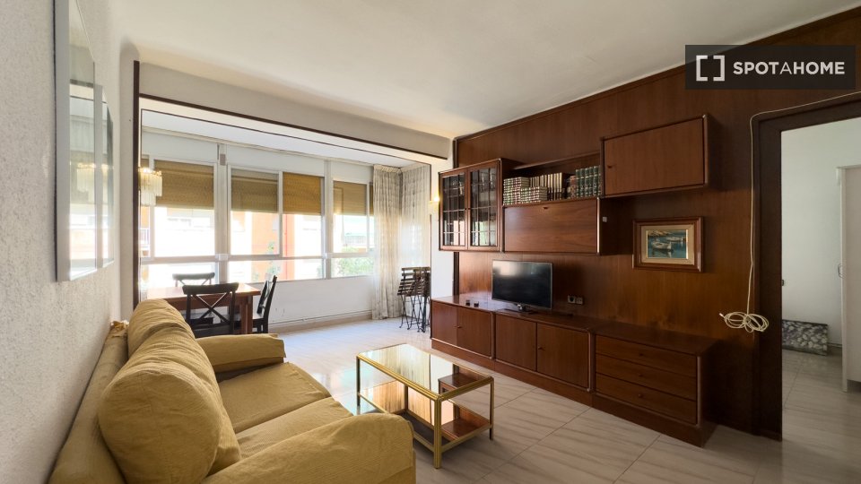 Apartment Barcelona, 4 beds, 75m² — photo 19